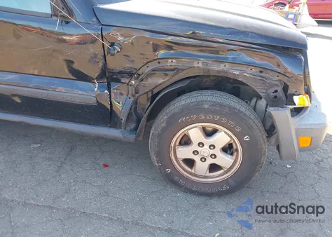 2006 Jeep Liberty Sport из США, поврежденный, VIN 1J4GL48K36W172221